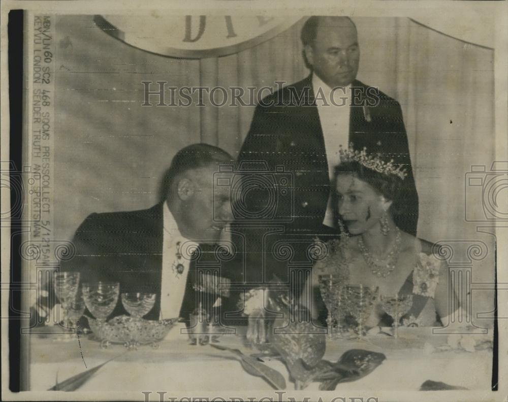 1954 Press Photo Queen At State Banquet In Sydney - Historic Images