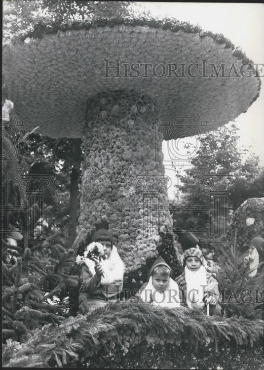 1965 Press Photo Flower procession in Munich - Historic Images