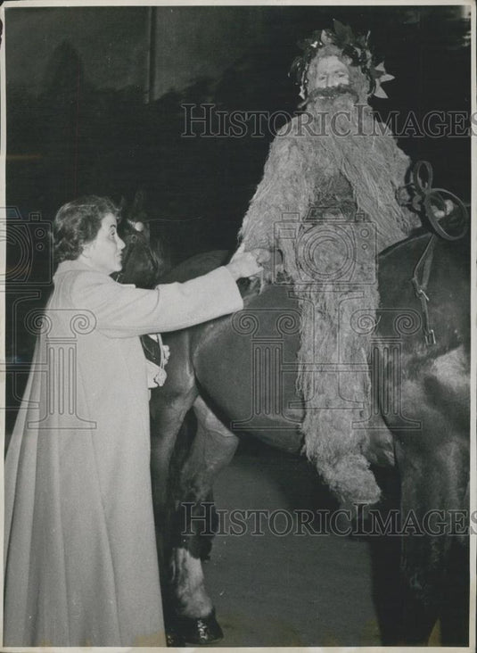 Press Photo Wild Men Perform After 13 yr Interval at Algau Germany - Historic Images