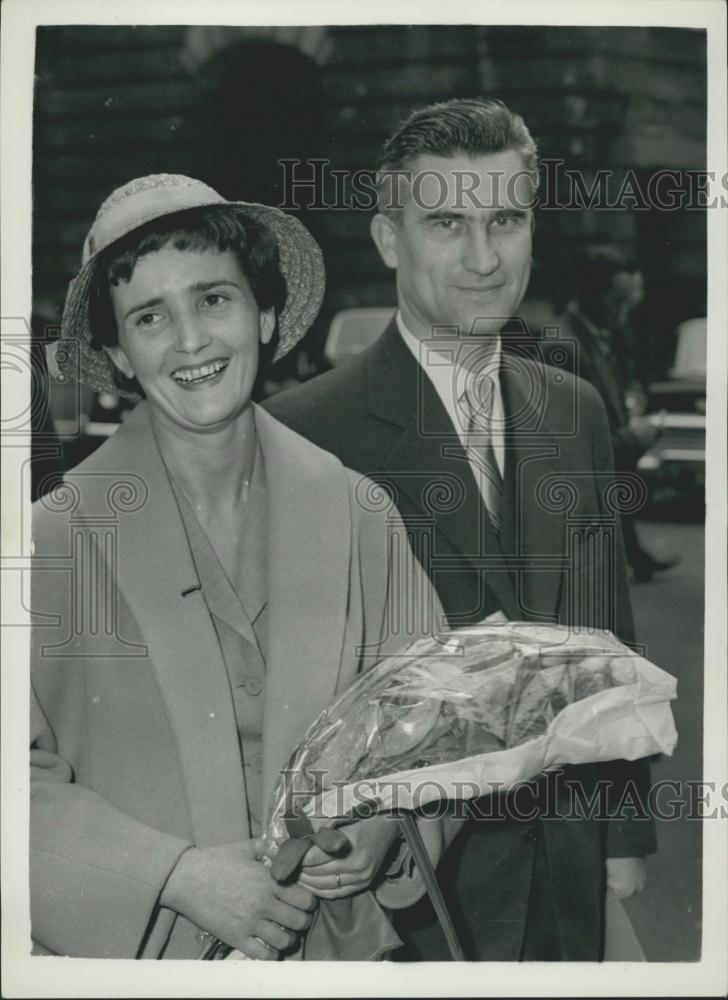 1958 Press Photo New Ozech Ambassador Arrive Dr. Miroslav Galuska - Historic Images