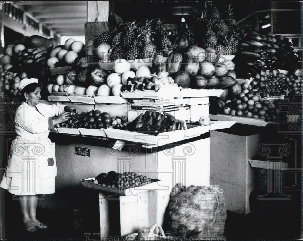 Press Photo Produce Market, Ecuador - Historic Images