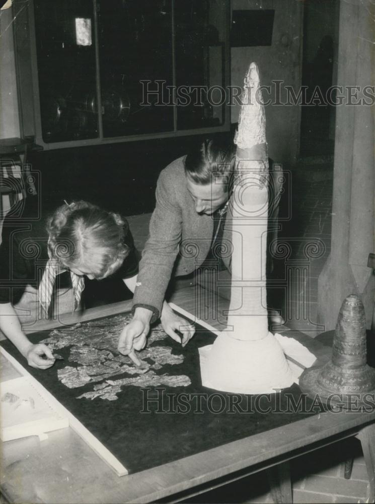 1953 Press Photo The &quot;Gold-Helmet&quot; at German National Museum - Historic Images