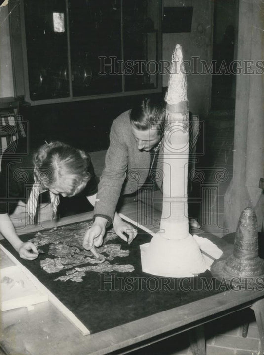 1953 Press Photo The "Gold-Helmet" at German National Museum - Historic Images