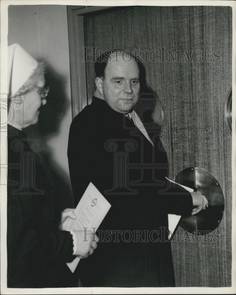 1954 Press Photo Minister Health Iain McLeod Opening St Giles Hospital Offices - Historic Images