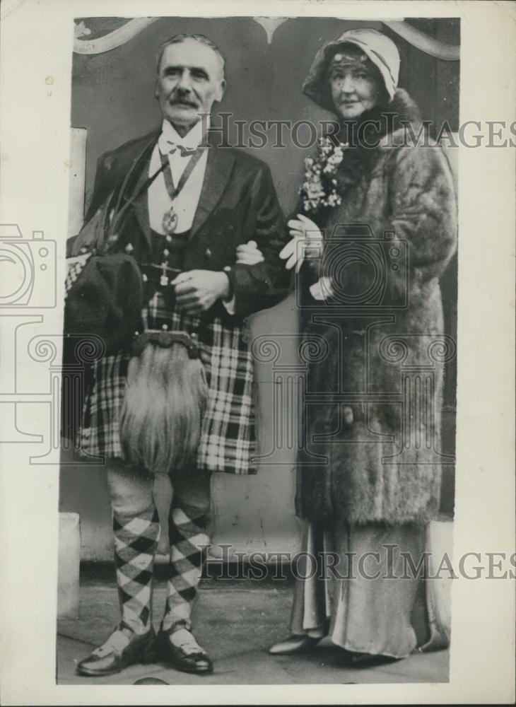 1954 Press Photo Thomas Chalmers Menzies and his wife at their marriage in 1930 - Historic Images