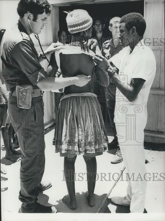 1976 Press Photo Angolan Refugees Keep Going To SW Africa- Ovambo - Historic Images