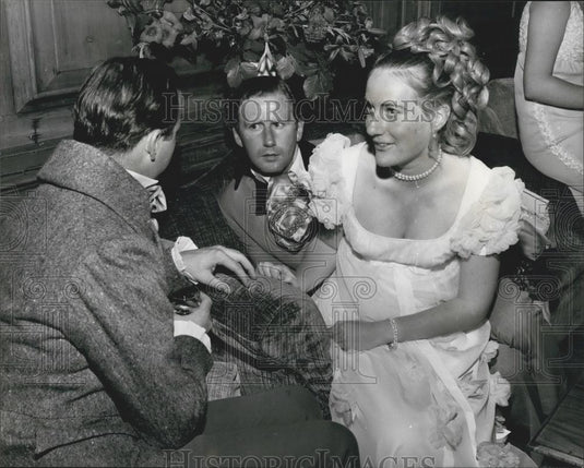 1968 Press Photo Princess Olga &James Burnett talking to a friend at the ball - Historic Images