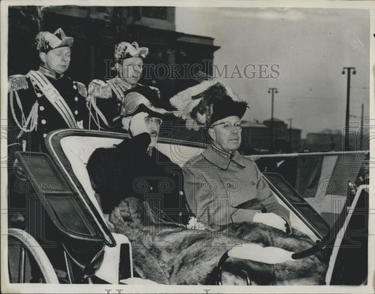 1953 Press Photo King Haakon Norway King Gustaf Adolf Sweden Stockholm visit - Historic Images