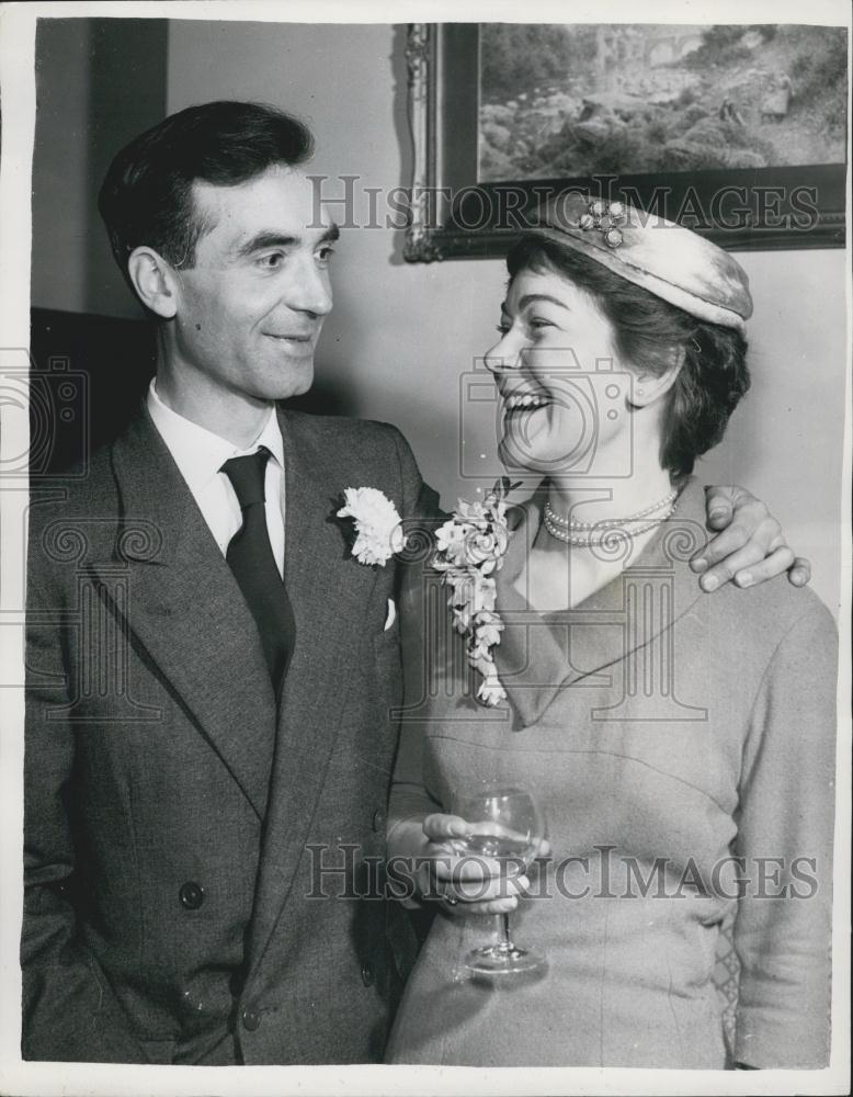 1956 Press Photo Miss Sheila Peers daughter of singer Donald Peers weds - Historic Images