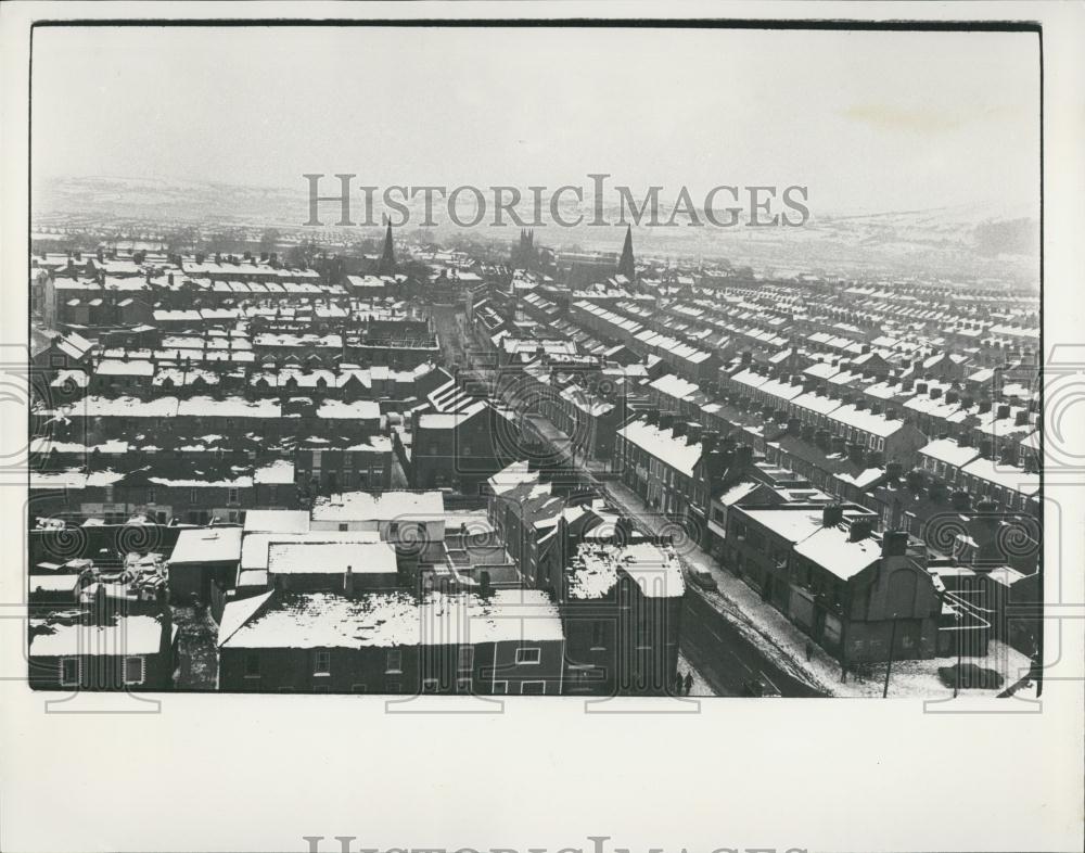 Press Photo Stronghold Catholic area of New Lodge Road in Belfast - Historic Images