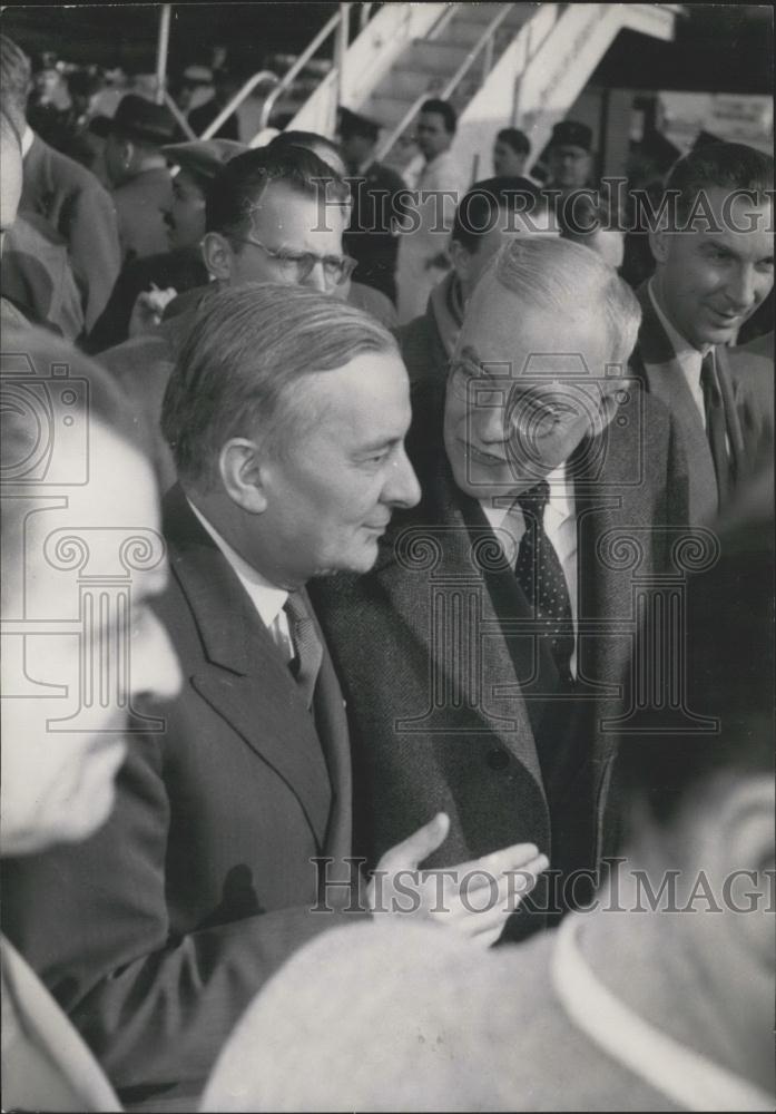 1954 Press Photo Mr. Foster Dulles Arrives in Paris - Historic Images