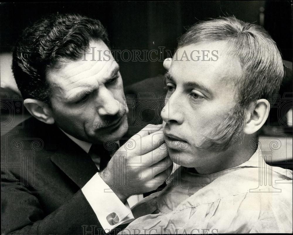 1968 Press Photo Roy Starling, Alexe, False Headpiece, Sideburns - Historic Images