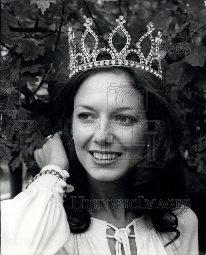 1977 Press Photo Moya Ann Church, Miss Beautiful Eyes Beauty Contest, London - Historic Images