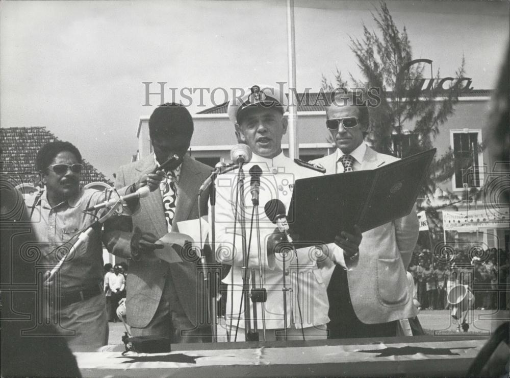 1975 Press Photo Independence of the islands of S.Tome and Principe - Historic Images