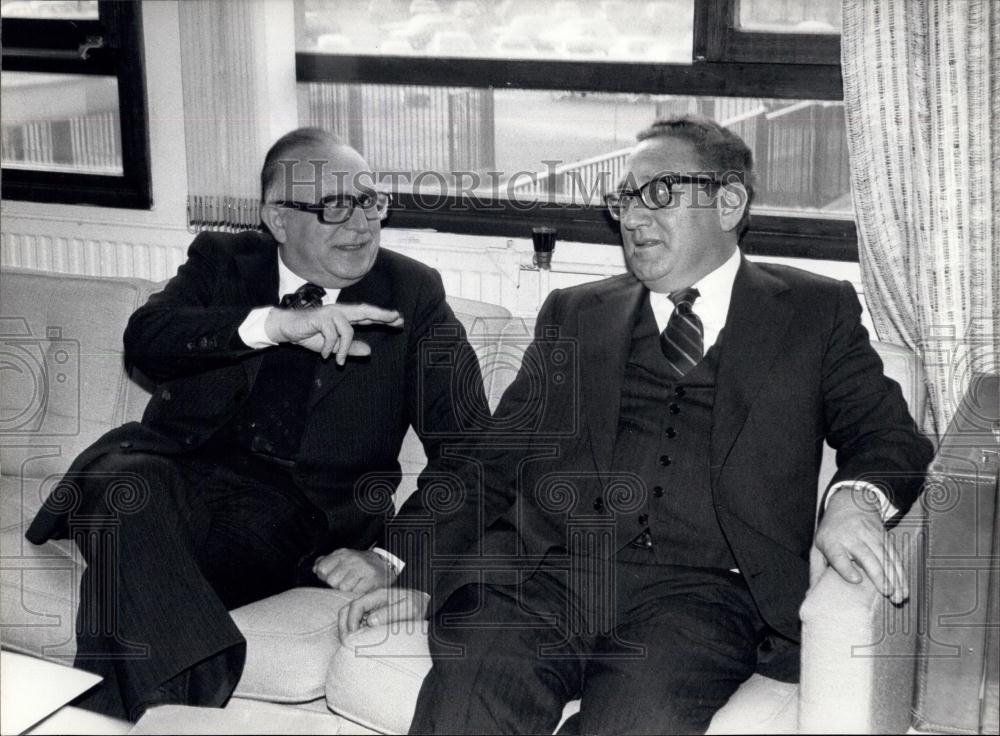 Press Photo Secretary State Kissinger Meeting Italian Foreign Minister Brussels - Historic Images