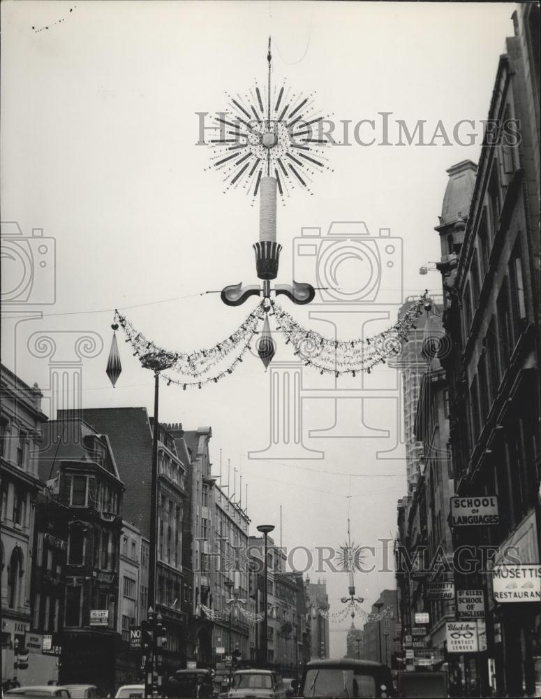 1964 Press Photo Christmas Decorations in Oxford Street - Historic Images