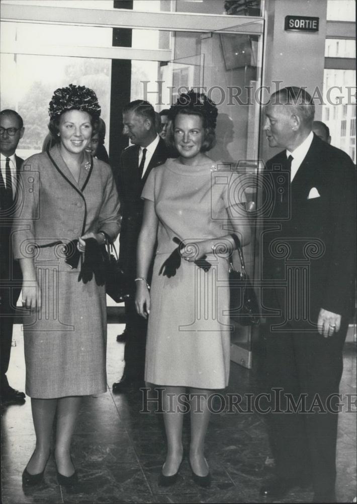 1963 Press Photo Princesses Of Holland At The NATO-Beatrice And Irene - Historic Images