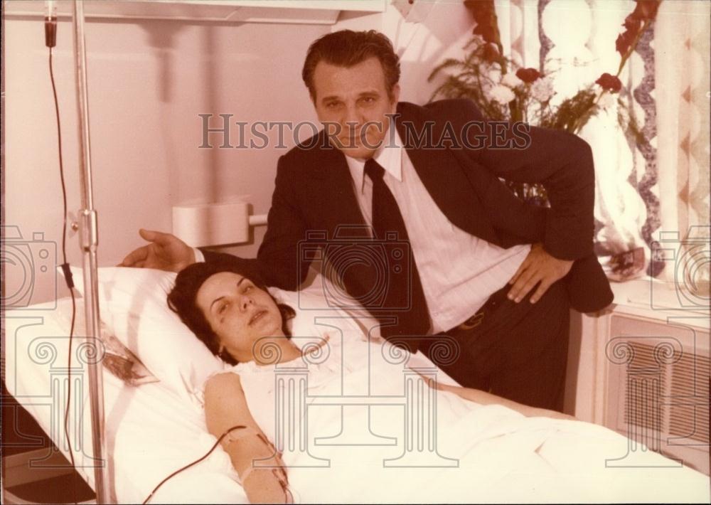 Press Photo Hospital Patient - Historic Images