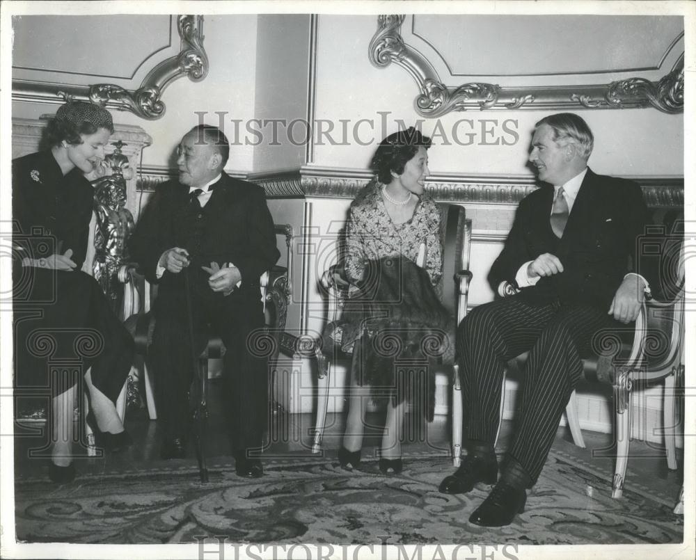 1954 Press Photo Sir Anthony Eden, Japan Prime Minister Yoshido - Historic Images