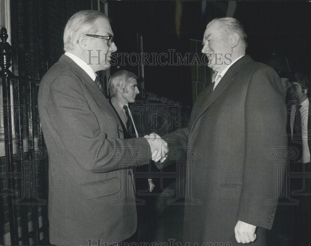 1976 Press Photo James Callaghan With Poland PM Piotr Jaroszewcz-No10 Downing St - Historic Images