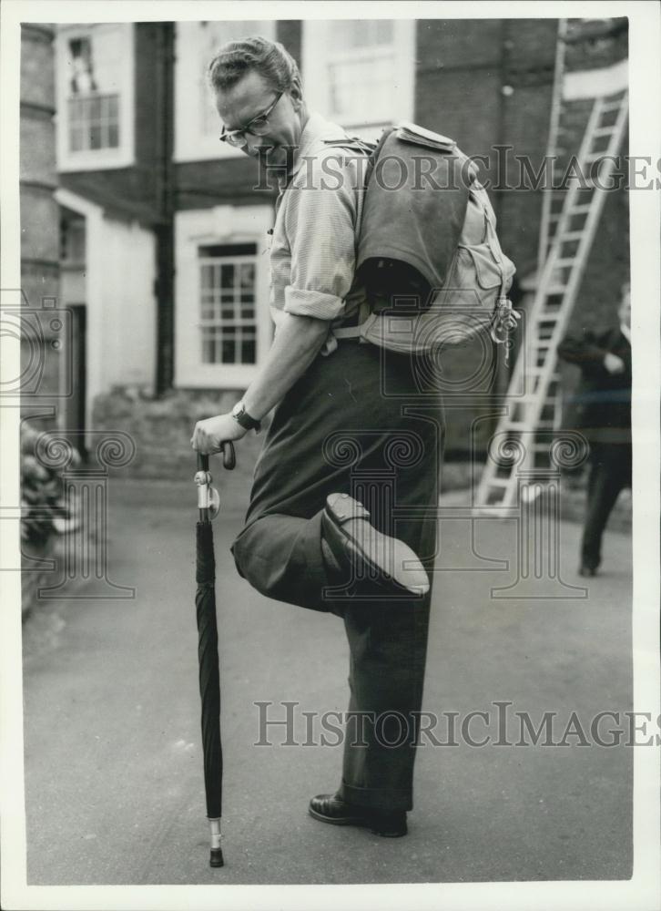 Press Photo Dr Stanley Raimes, Journey from Newcastle to London - Historic Images