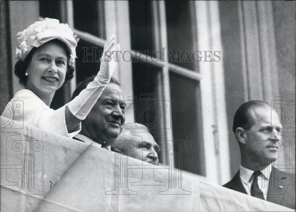 1965 Press Photo Queen Elizabeth II of Great Britain and Prince Philip - Historic Images