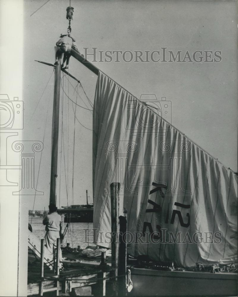 1966 Press Photo New Australian America&#39;s Cup Challenge Contender Dismantling - Historic Images