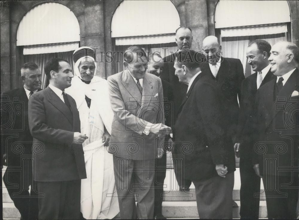 1954 Press Photo President Coty &amp; President of Algerian assembly M.Laguiere - Historic Images