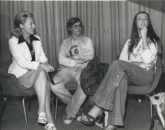 1975 Press Photo Barbara Stonehouse Wife Missing MP Daughter Jane Son Matthew - Historic Images