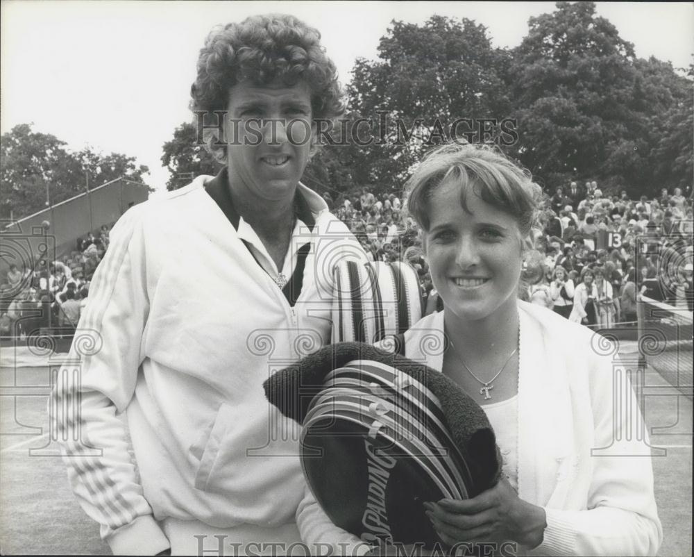 1981 Press Photo John And Tracy Austin at Wimbledon - Historic Images