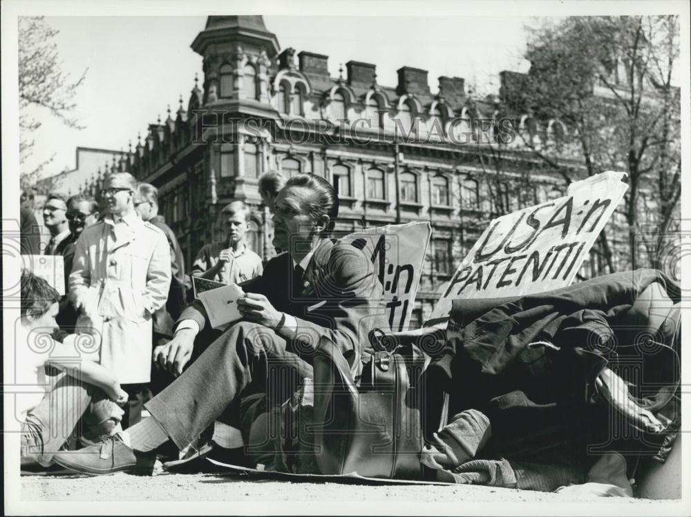 1966 Press Photo Finland Anti-Vietnam demonstration - Historic Images