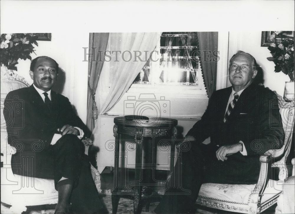 1971 Press Photo President Sadat of Egypt receives Mr. Rogers, U.S. Secretary of - Historic Images