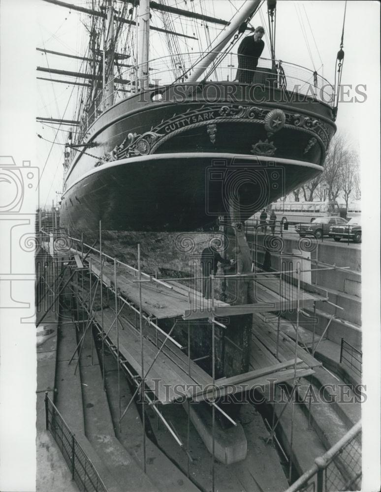 1974 Press Photo Side Frames For Cutty Sark At Greenwich-Remove Copper Sheath - Historic Images