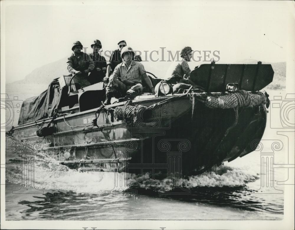 1953 Press Photo Large Scale N.A.T.O. Amphibious exercises Black Waves - Historic Images