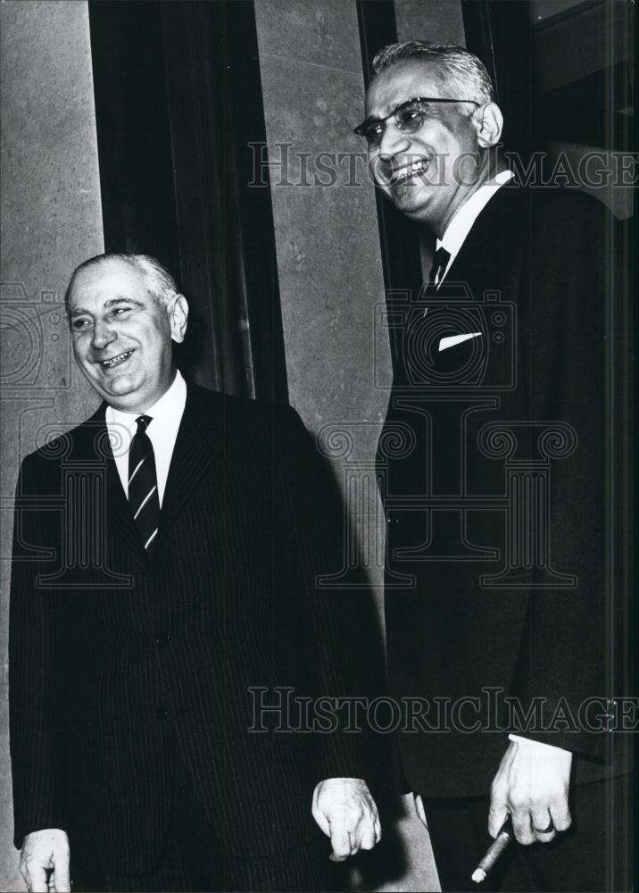 1967 Press Photo Cavaletti, Trivedi, Disarmament Conference, Geneva - Historic Images