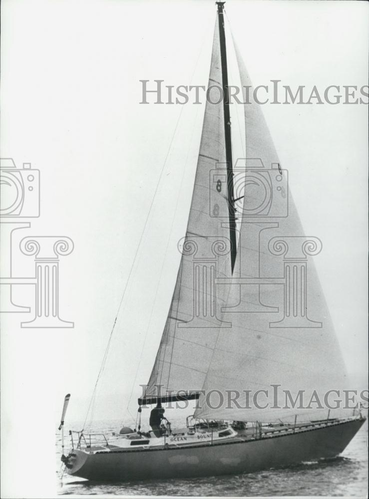 1980 Press Photo Lone Sailor David Cowper Yacht Sailing World Record - Historic Images