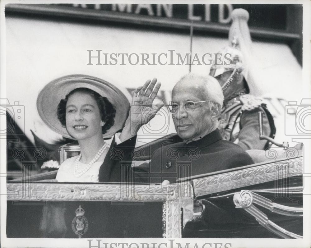 1963 Press Photo Queen and Dr. Radhakrishnan on their way to Buckingham Palace - Historic Images