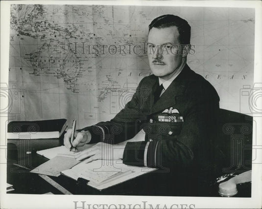 1956 Press Photo Air Vice Marshal WE Oulton, British H Bomb Commander - Historic Images