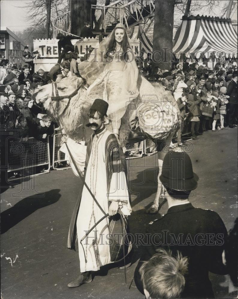 1969 Press Photo London Easter Parade, Batttersea Park, Cavalcade of Transport - Historic Images