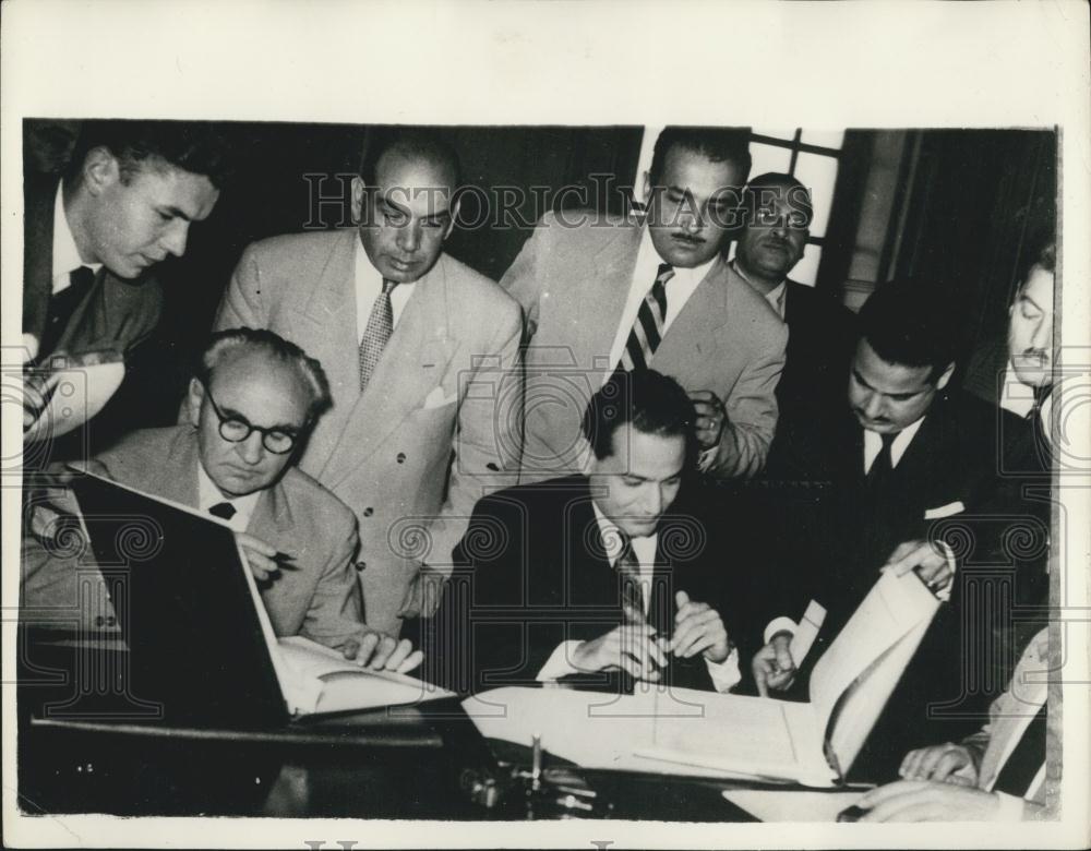 1955 Press Photo Egypt and East Germany sign Pact - Historic Images