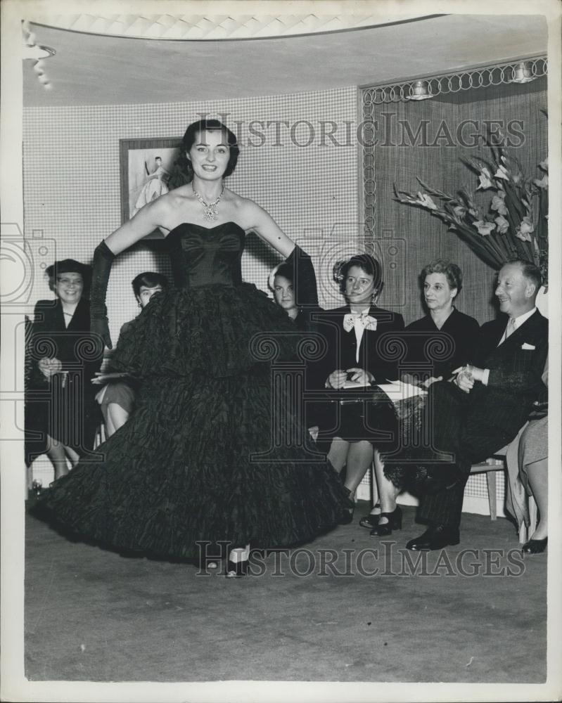 1952 Press Photo Evening Gown, Moss Brothers - Historic Images