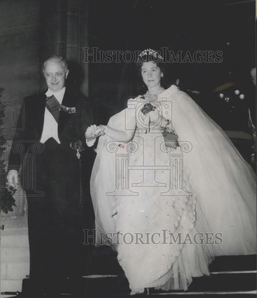 1956 Press Photo M. Christian Paneau Welcomes Greece&#39;s Queen Frederika - Historic Images