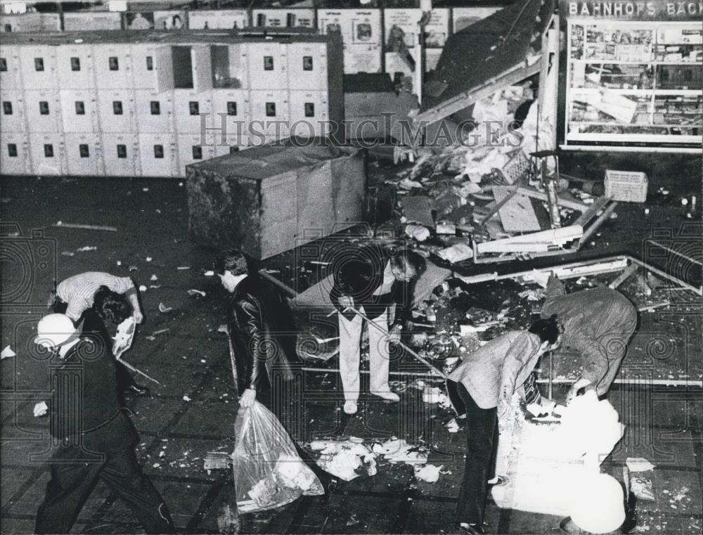 Press Photo Bomb Explosion At The Central Station Of Hamburg - Historic Images