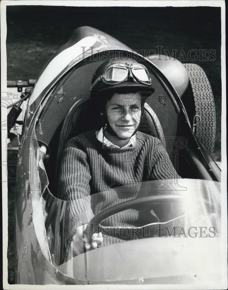 1961 Press Photo New&quot;Skid Patch&quot; - at OInternational School - Historic Images