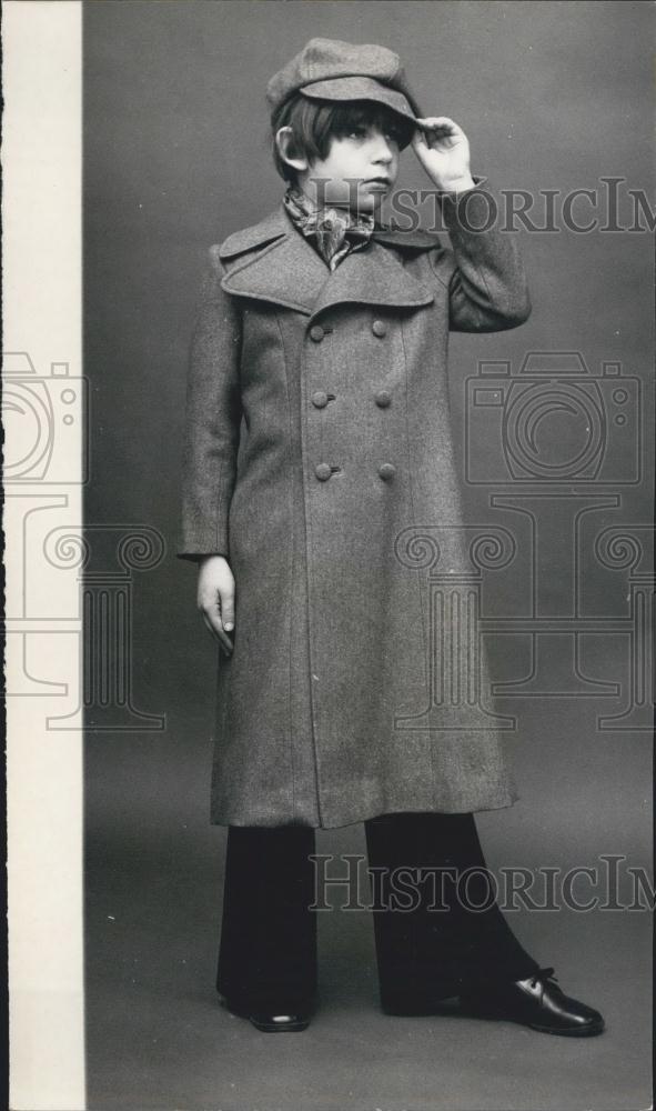 1970 Press Photo Simon Redman, Childrens Fashion Show - Historic Images