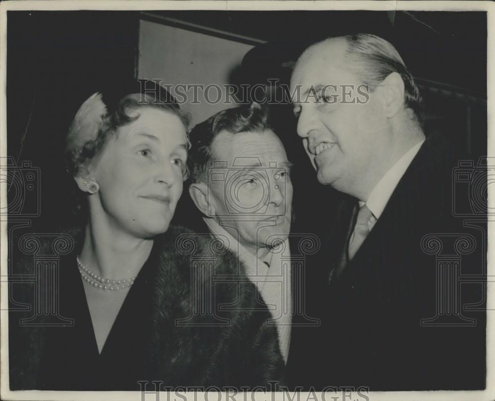 1955 Press Photo Herr Oskar and Frau Daisy Schlitter - Historic Images