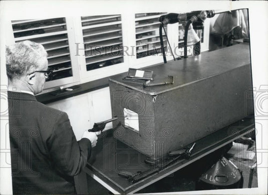 Press Photo laboratories fires in Enfield - Historic Images