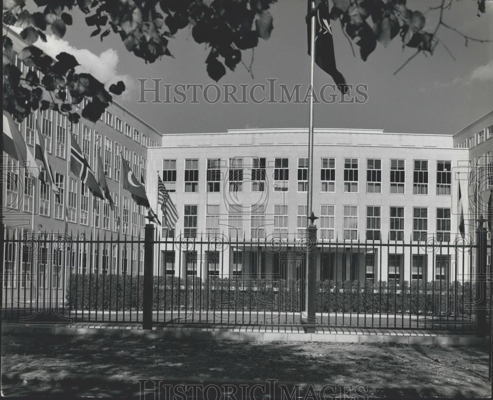 Press Photo Main facade of NATO&#39;s Political Hq in Paris - Historic Images