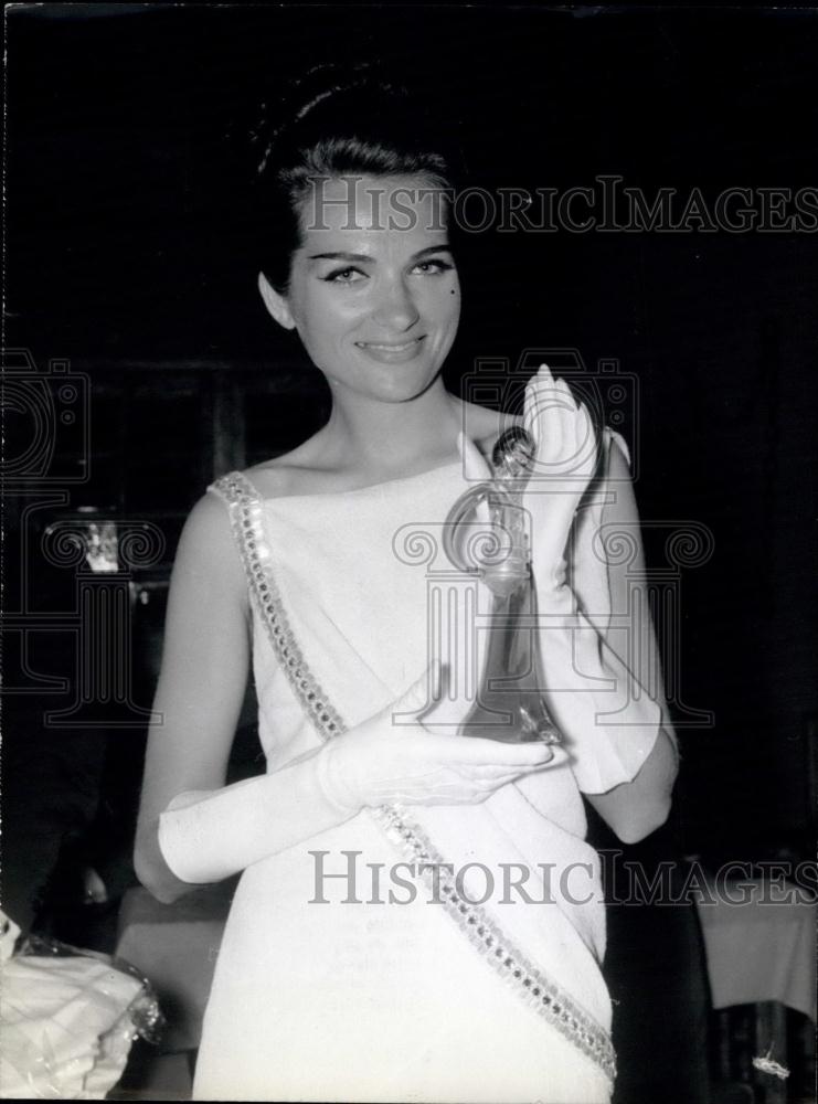 1963 Press Photo Model Miss Andree Alteirac - Historic Images