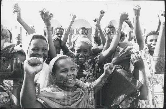 1977 Press Photo people of Afars and Issas celebrating when Independence date - Historic Images